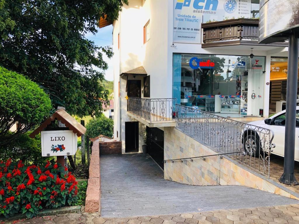 Alpen Hospedagem Treze Tílias Buitenkant foto